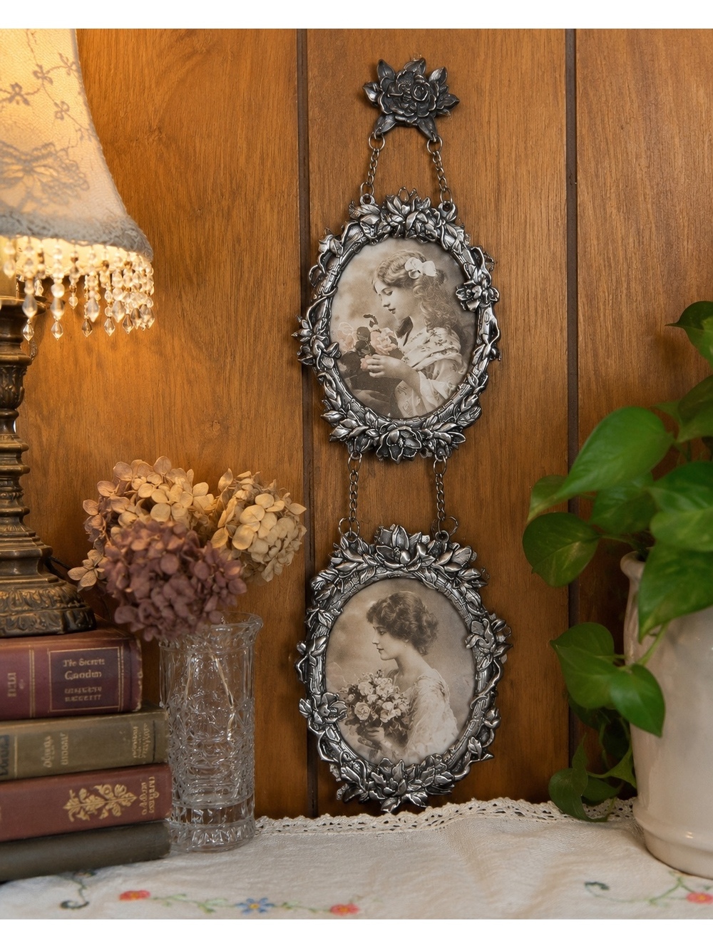 Vintage Perfect 1995 Double Hanging Oval Photo Frame Floral Pewter Tone Decor